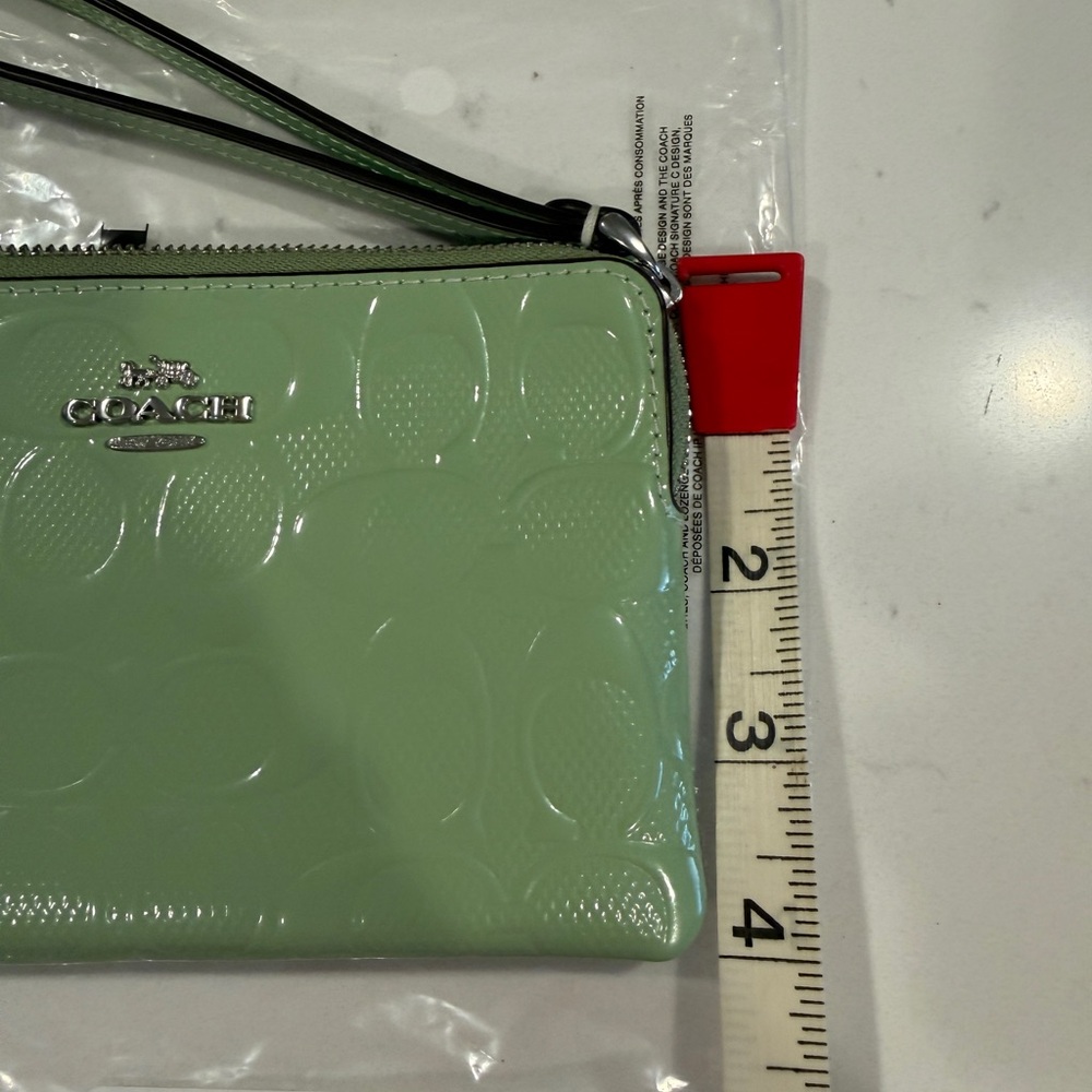 New! Coach! - Picture 15 of 17